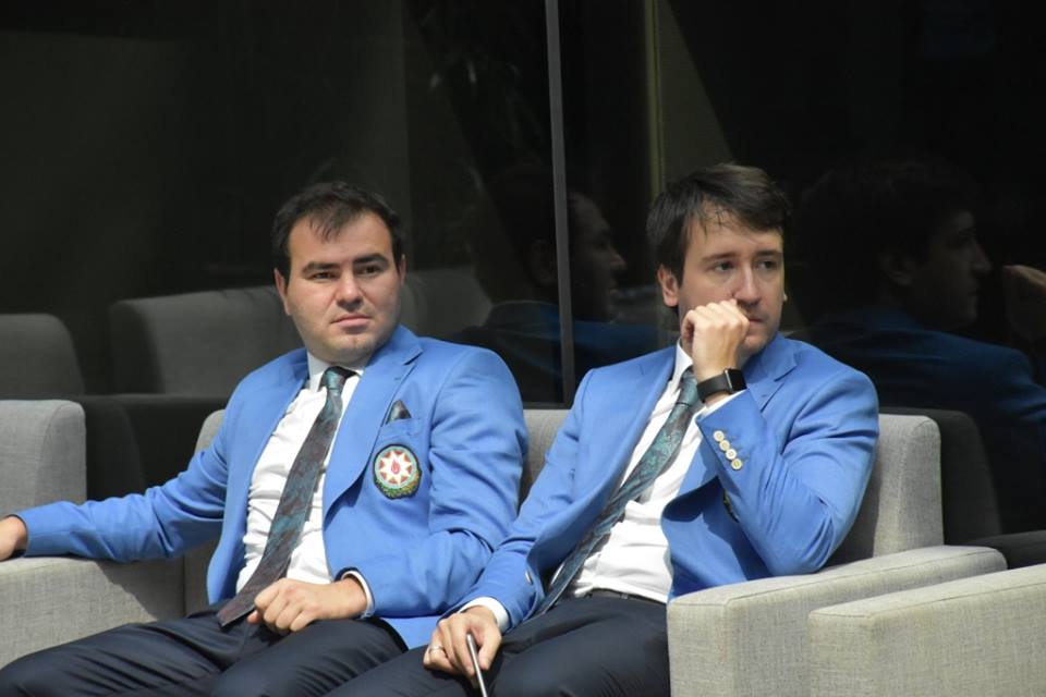 Şahmatçılarımızın yeni geyimləri