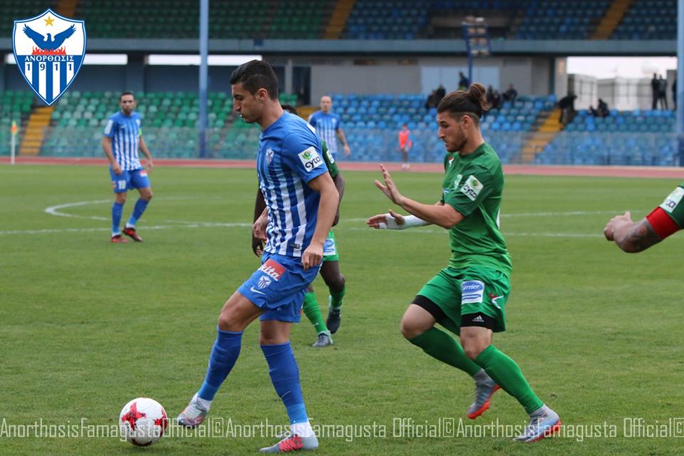 Millimizin futbolçusundan qol ötürməsi