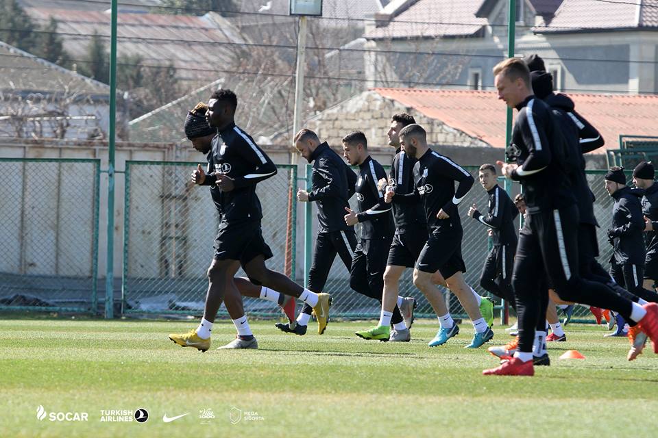 “Neftçi” ara vermədən hazırlaşır