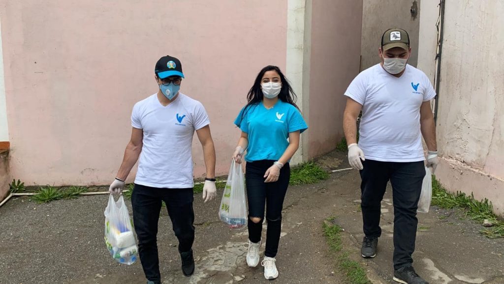 AFFA veteranları ərzaqla təmin etməyə davam edir