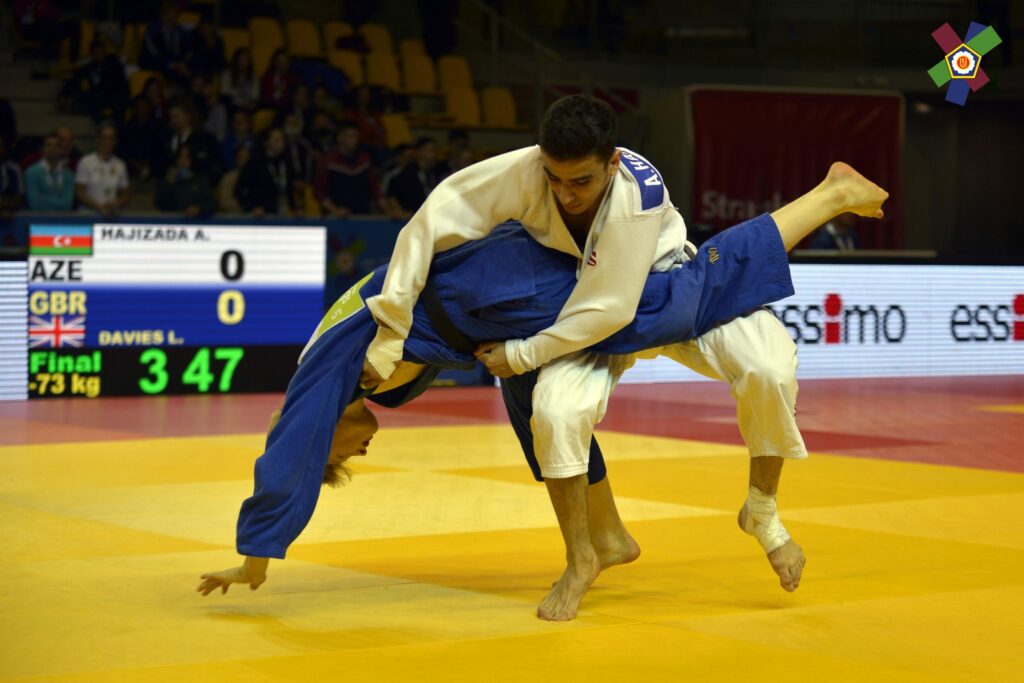 2-ci gündə daha 2 medal