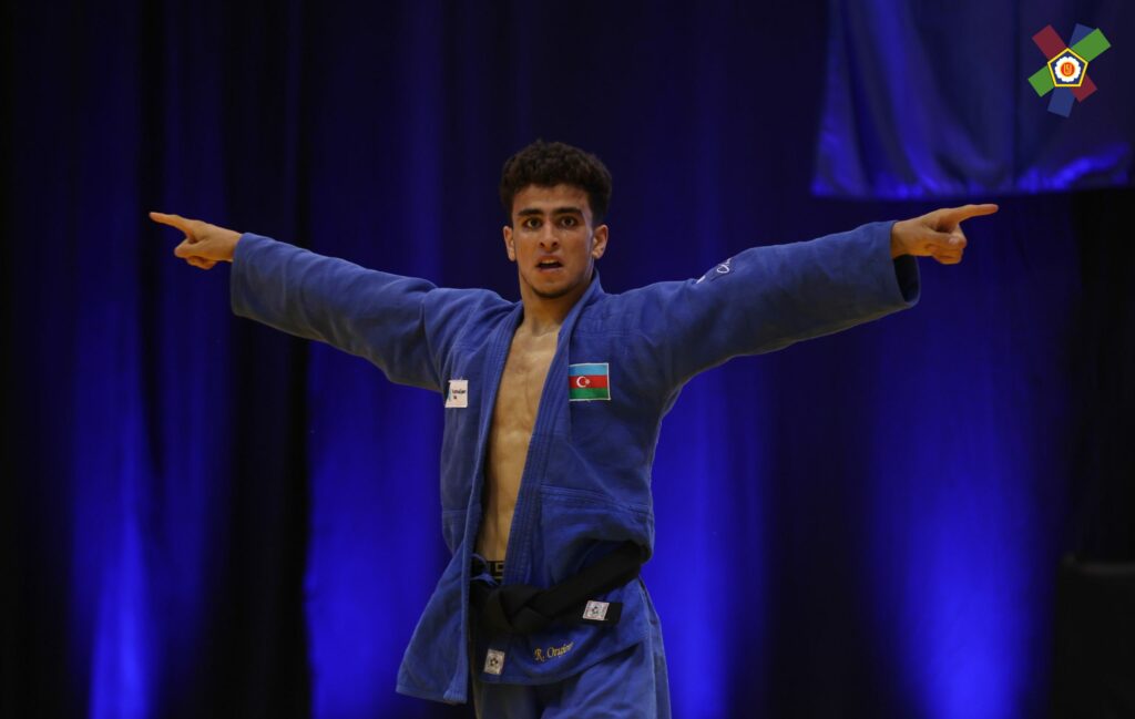 Yeniyetmə oğlanlarda daha 3 medal