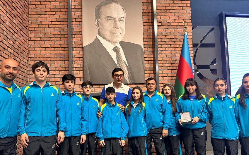 2 stolüstü tennisçimiz “İdman ustası” adına layiq görüldü