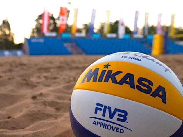 Bakıda çimərlik voleybolu