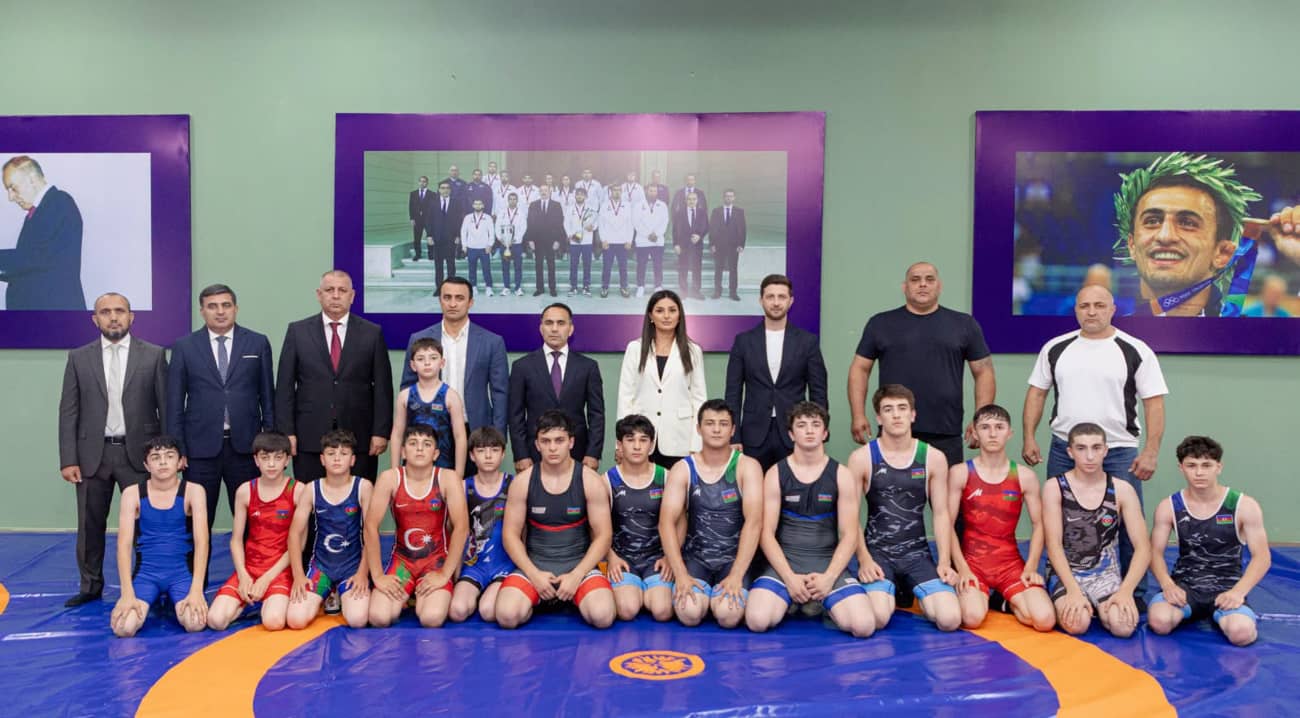 AGF-in yeni rəhbərliyi bölgələri yenidən canladırır: Qubada da yeni güləş qurğusu istifadəyə verildi!