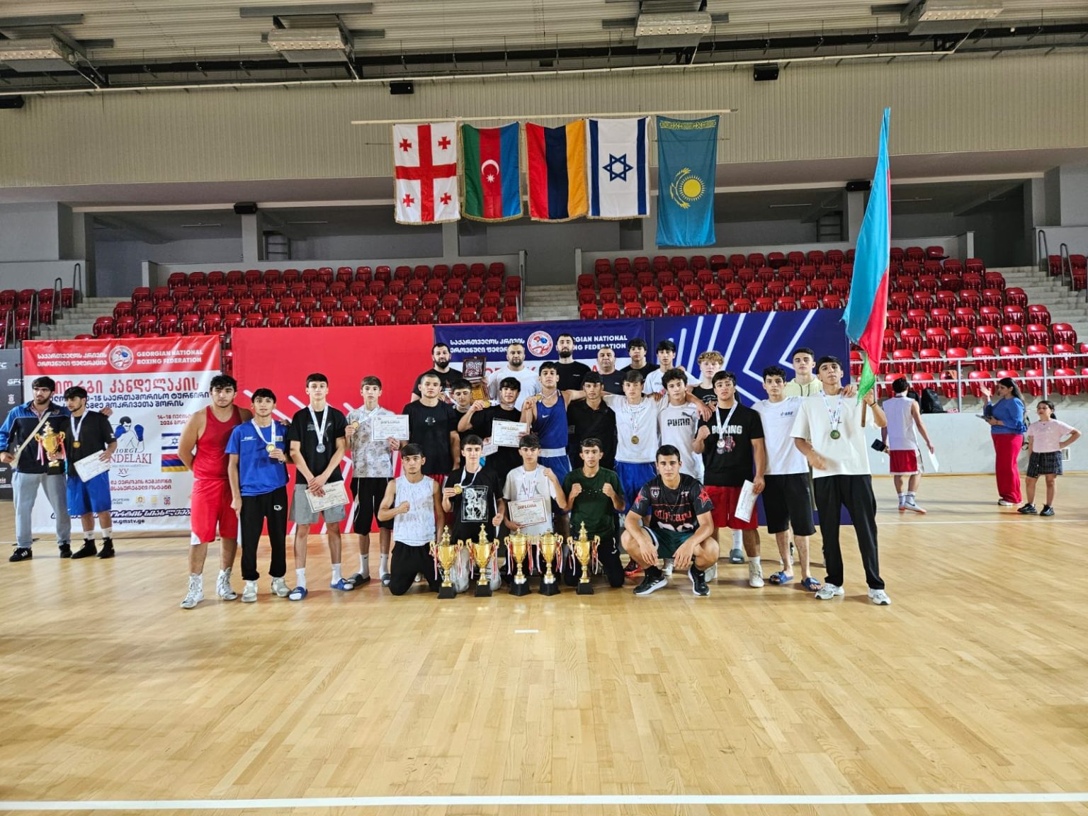 Millimiz Gürcüstanda 13 medal qazandı
