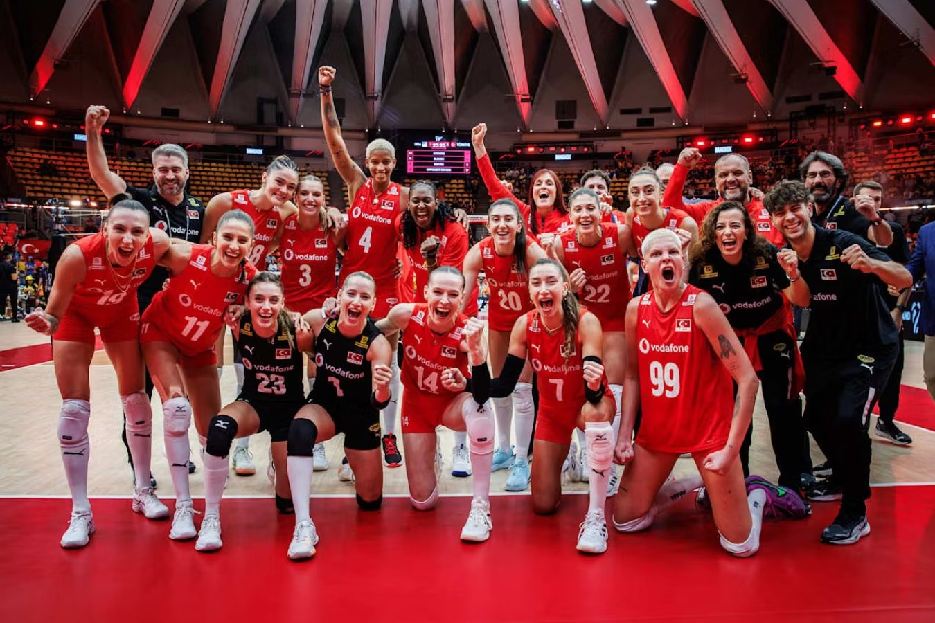 Millətlər liqası: Türkiyə yarımfinalda