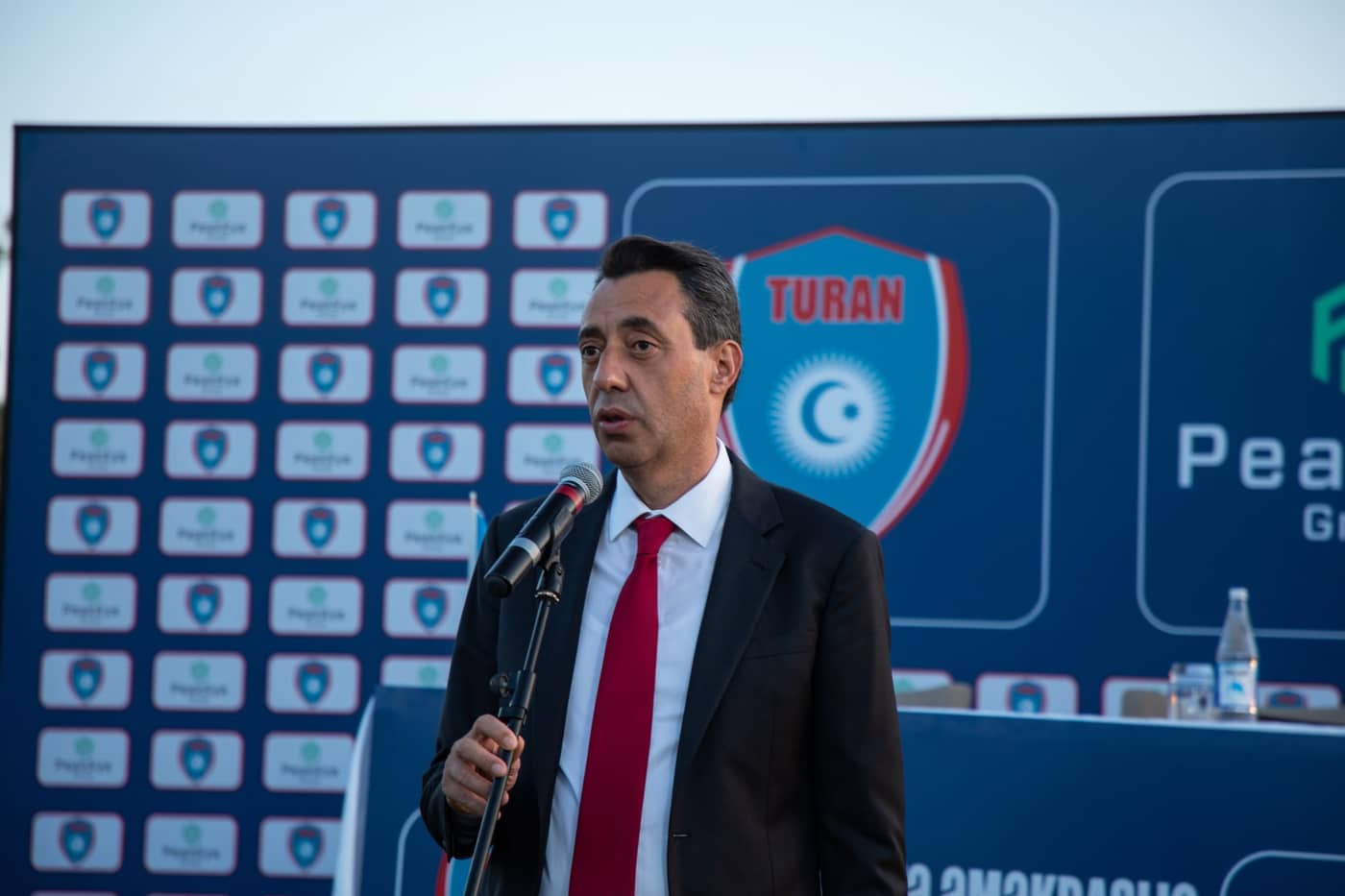 “Turan Tovuz”un başqanı: “Biz idman klubuyuq, bizim ideologiya ilə işimiz ola bilməz”