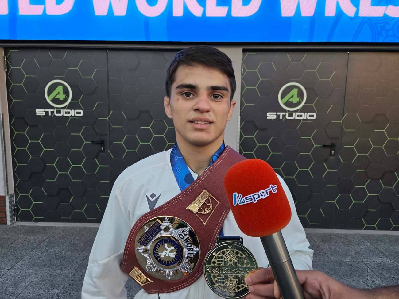 “Bu yarışda daha yaxşı hazırlaşıb 3-cü dəfə dünya çempionu oldum”