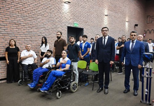 Bu idmançılarla görüş oldu