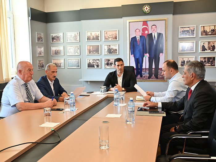Hakimlər komitəsinin növbəti iclası keçirilib