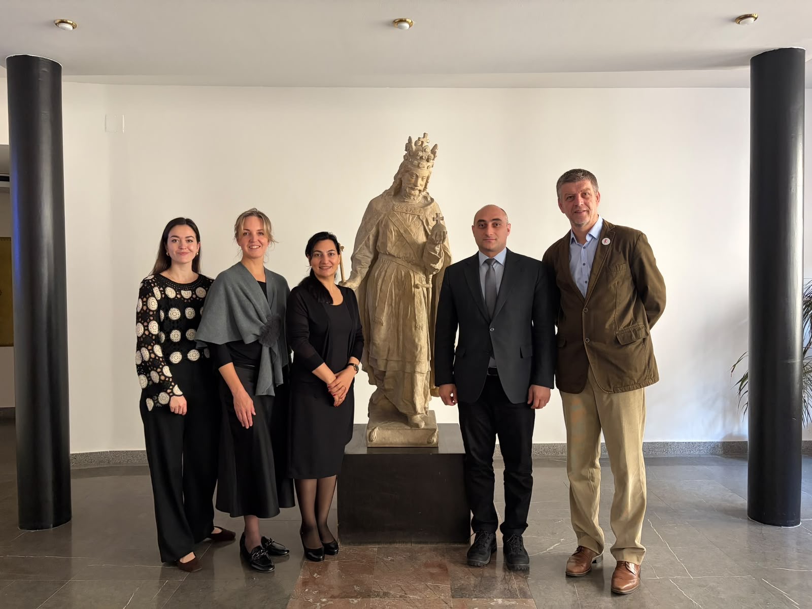 ASA və tərəfdaş universitetlərdən birgə diplom proqramı təşəbbüsü