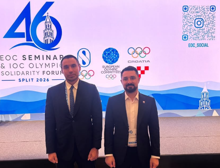 MOK-un nümayəndə heyəti AOK-un “Olimpiya həmrəyliyi” formunda